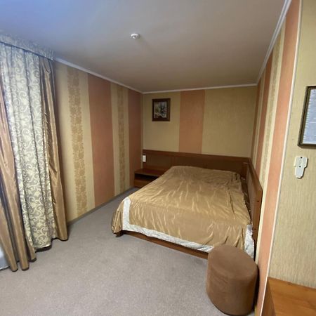 Hotel Візит Bushtyno Exteriér fotografie