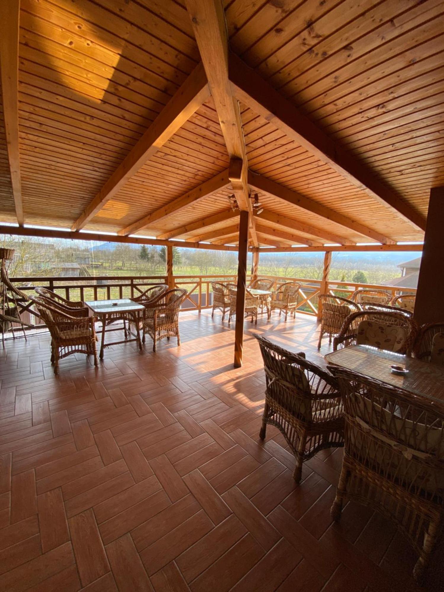 Hotel Візит Bushtyno Exteriér fotografie