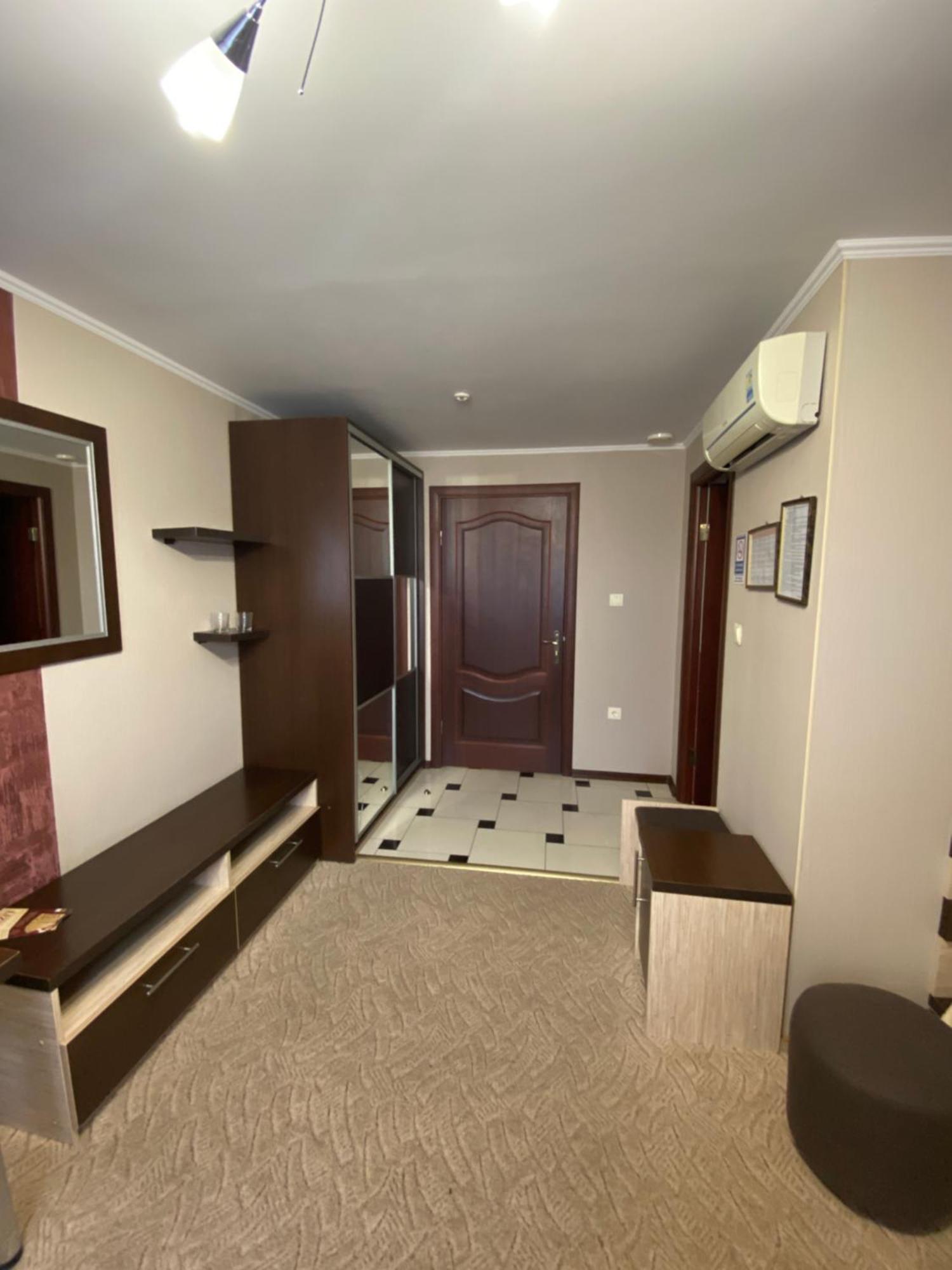 Hotel Візит Bushtyno Exteriér fotografie