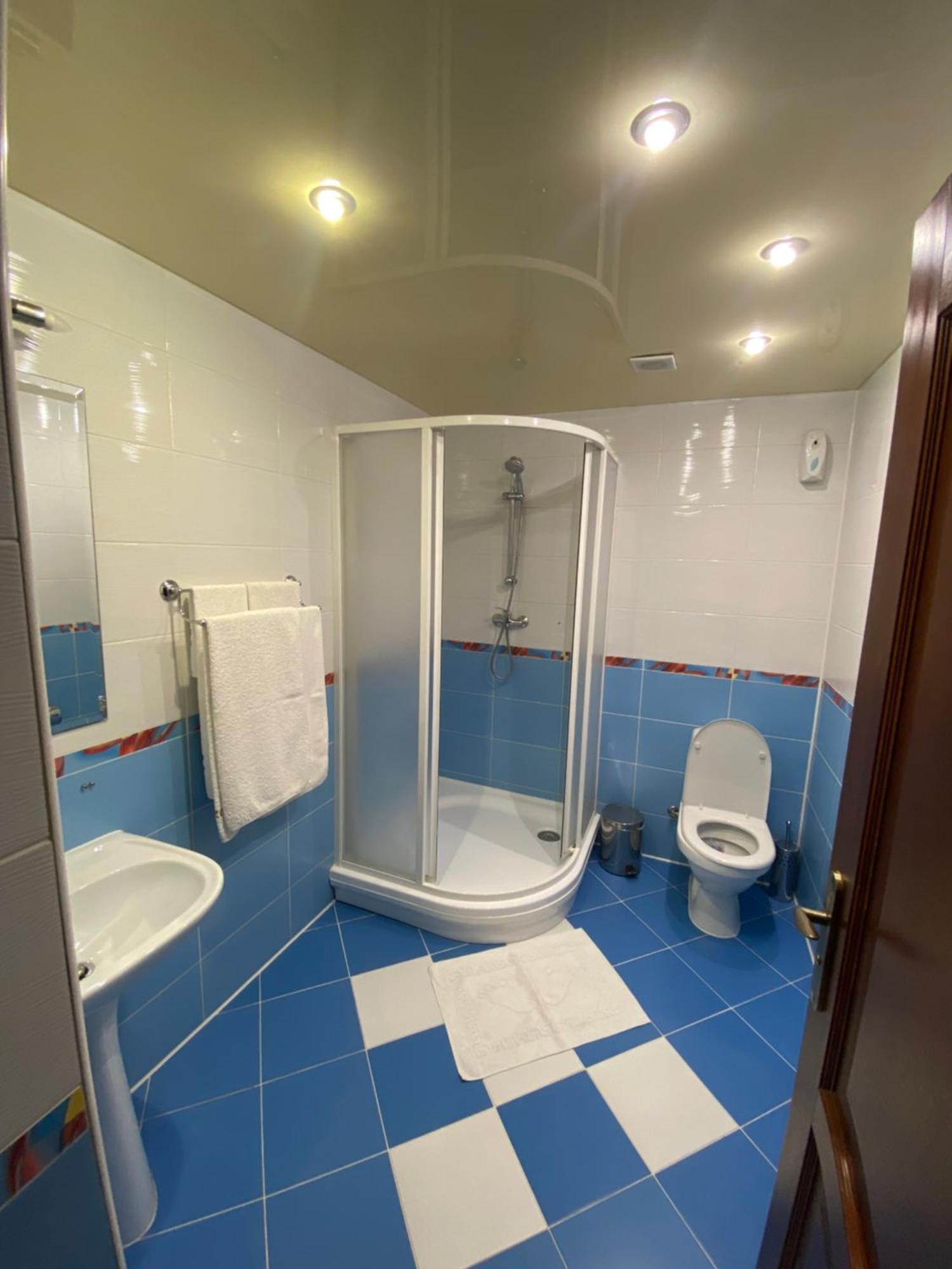 Hotel Візит Bushtyno Exteriér fotografie