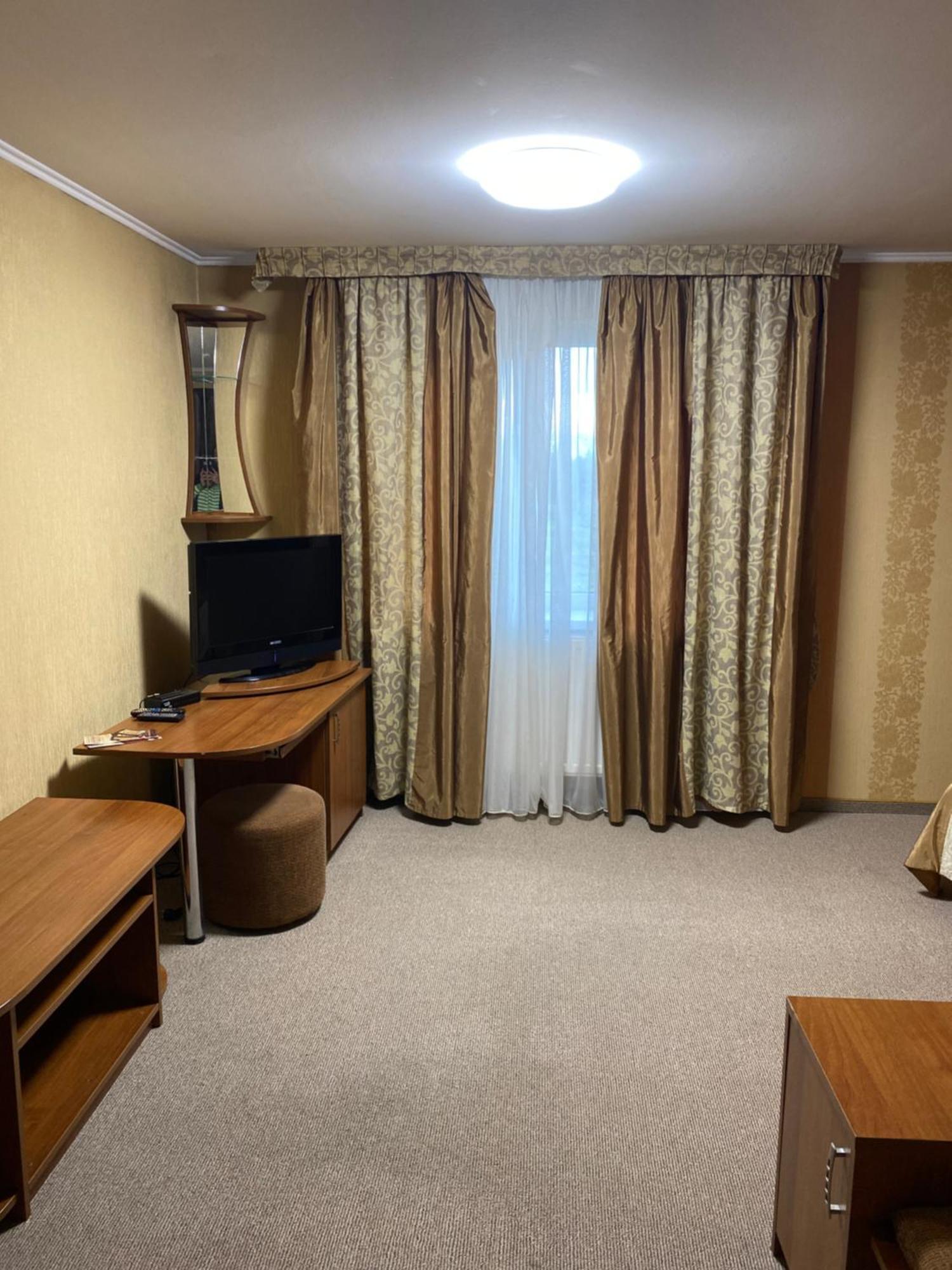 Hotel Візит Bushtyno Exteriér fotografie
